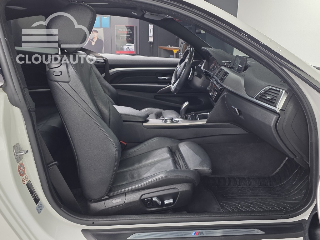 2018 BMW 4 Series 420i M Sports Coupe - Image 11