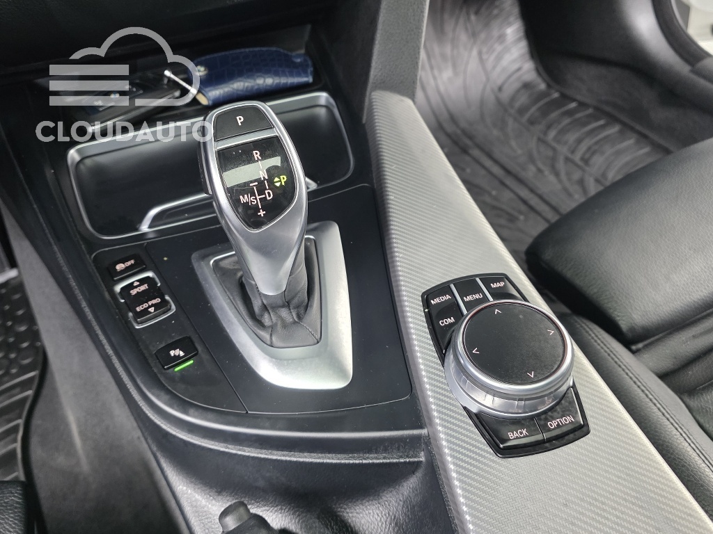 2018 BMW 4 Series 420i M Sports Coupe - Image 9