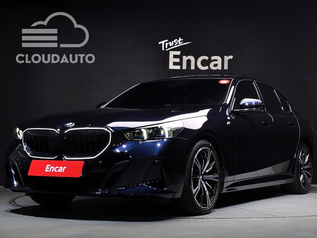 2025 BMW 5 Series 530i xDrive M Sports