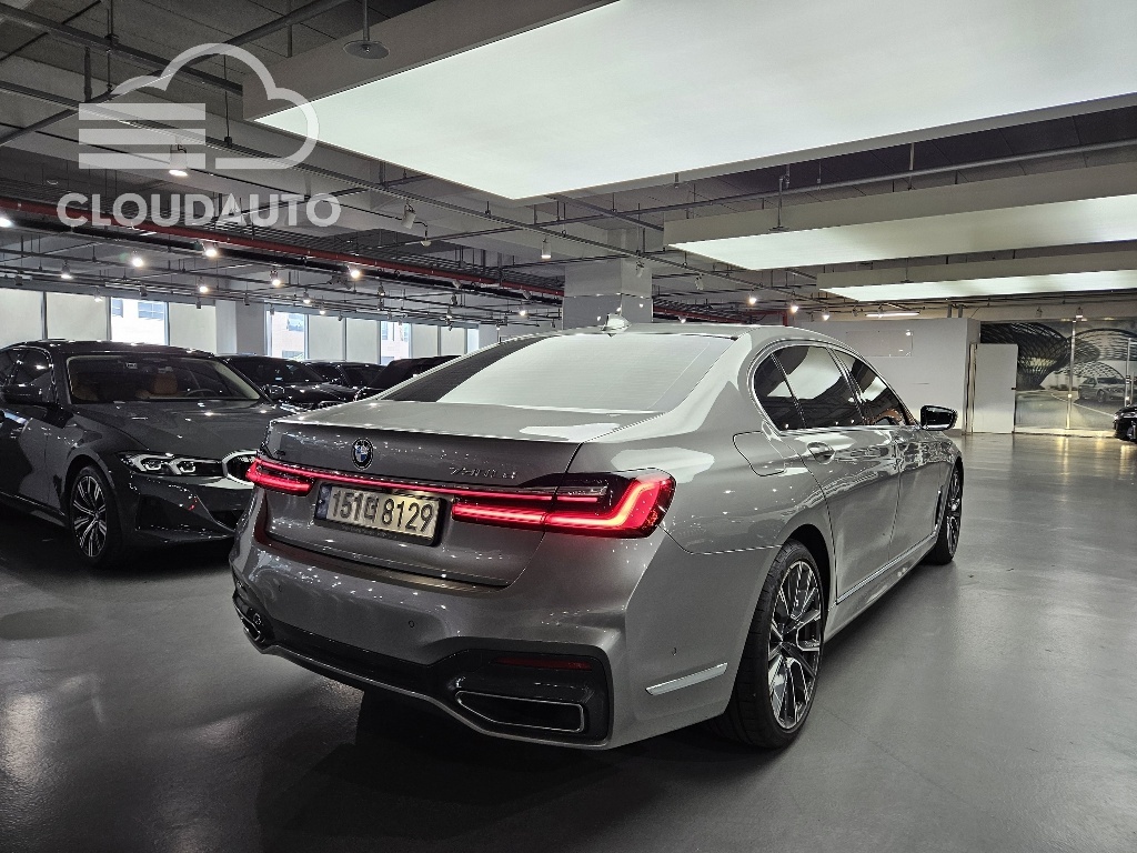 2021 BMW 7 Series 730Ld xDrive M Sports - Image 4