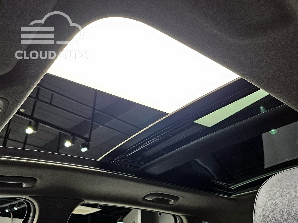 2019 Hyundai Santa Fe Gasoline 2.0T 2WD - Image 16