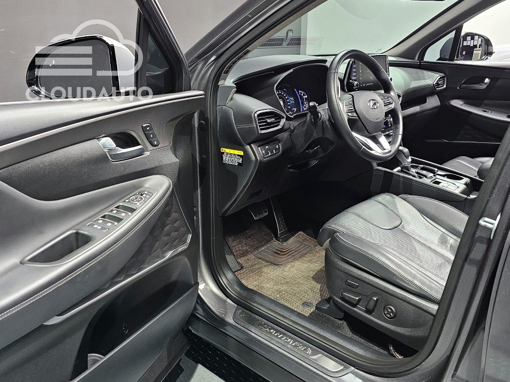 2019 Hyundai Santa Fe Gasoline 2.0T 2WD - Image 10