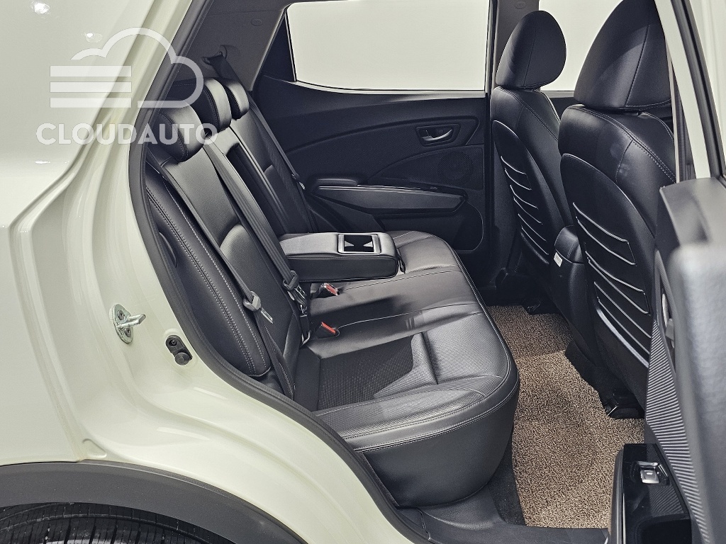 2021 SsangYong Tivoli Gasoline 1.5 2WD - Image 15