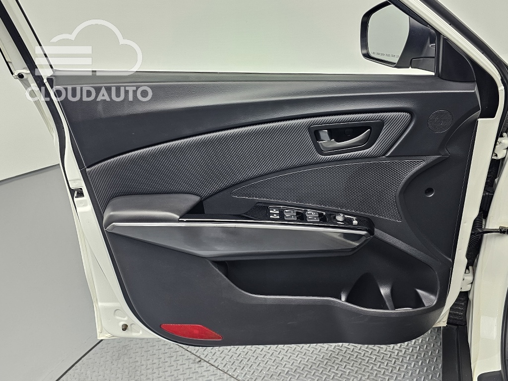 2021 SsangYong Tivoli Gasoline 1.5 2WD - Image 24