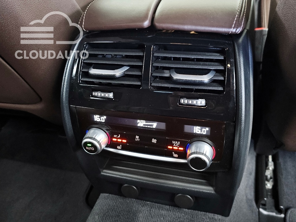 2019 BMW 5 Series 530i xDrive M Sports Plus - Image 19
