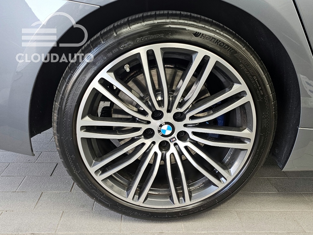 2019 BMW 5 Series 530i xDrive M Sports Plus - Image 5