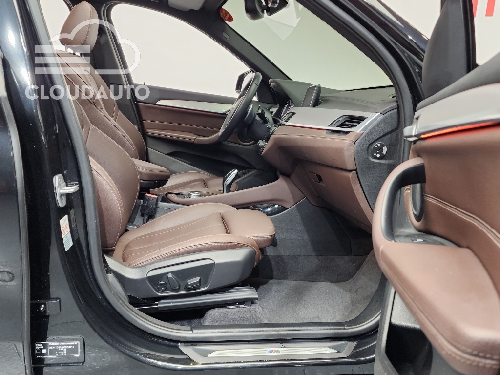 2022 BMW X1 xDrive 20i M Sports - Image 11