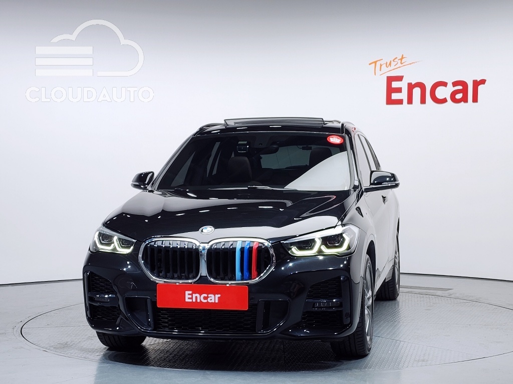 2022 BMW X1 xDrive 20i M Sports - Image 3