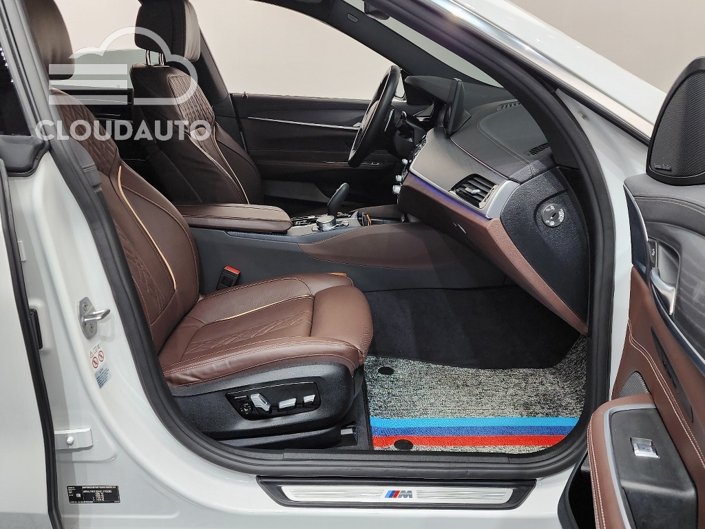2022 BMW 6 Series GT 620d M Sports - Image 11