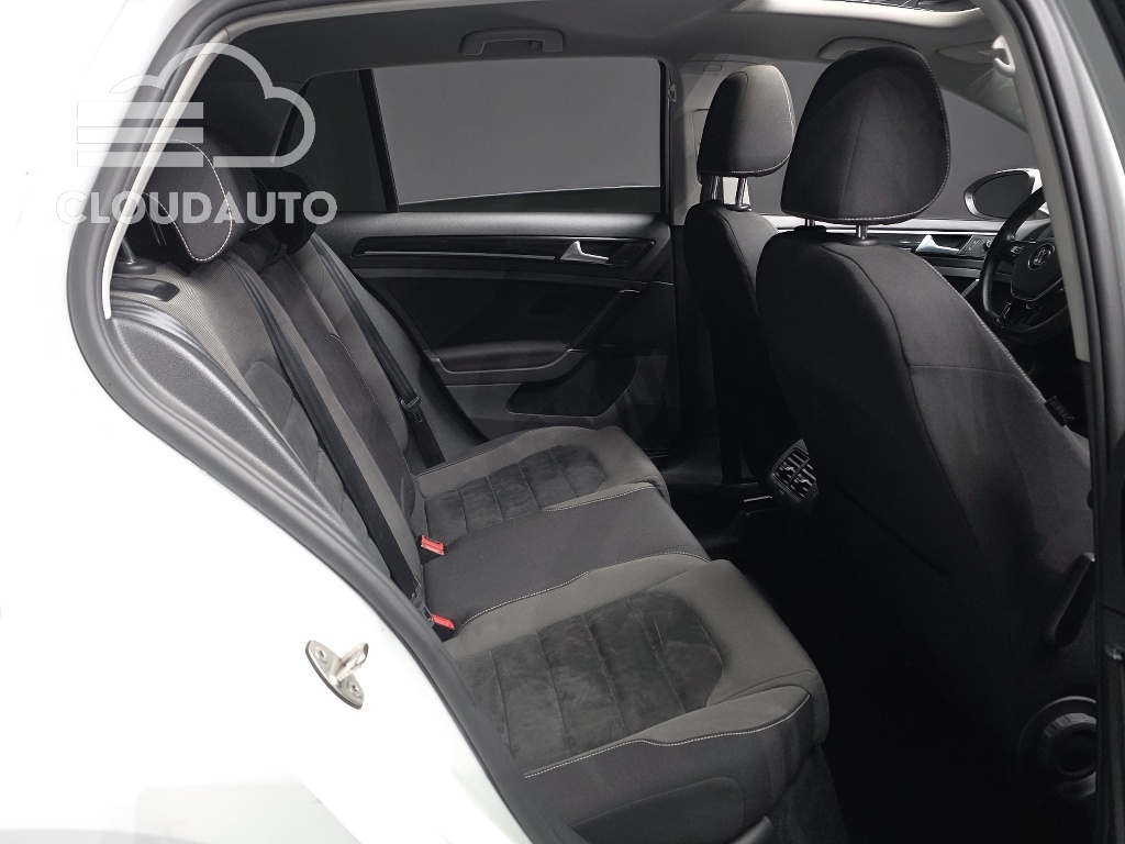 2016 Volkswagen Golf 2.0 TDI - Image 12