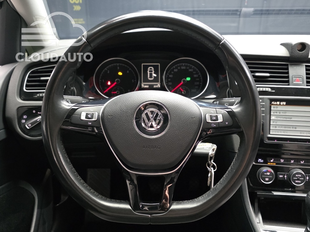 2016 Volkswagen Golf 2.0 TDI - Image 13