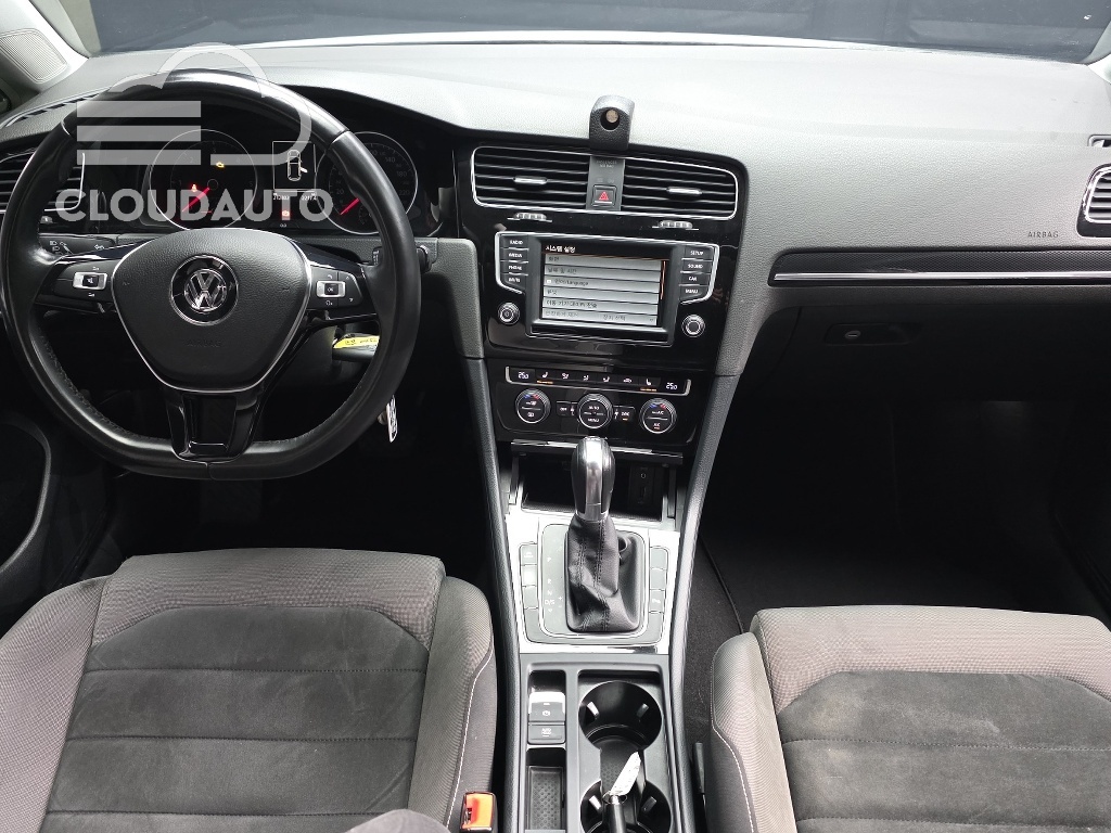 2016 Volkswagen Golf 2.0 TDI - Image 7