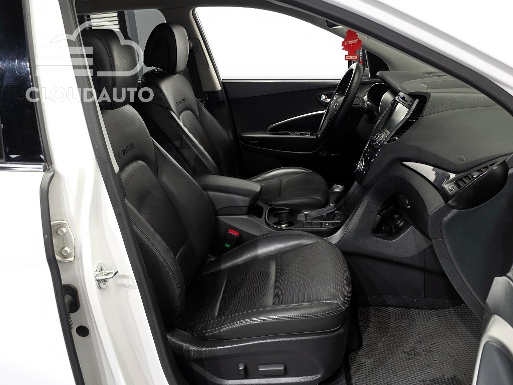 2015 Hyundai Santa Fe Diesel 2.0 2WD Exclusive - Image 11