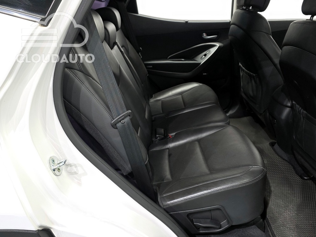 2015 Hyundai Santa Fe Diesel 2.0 2WD Exclusive - Image 12