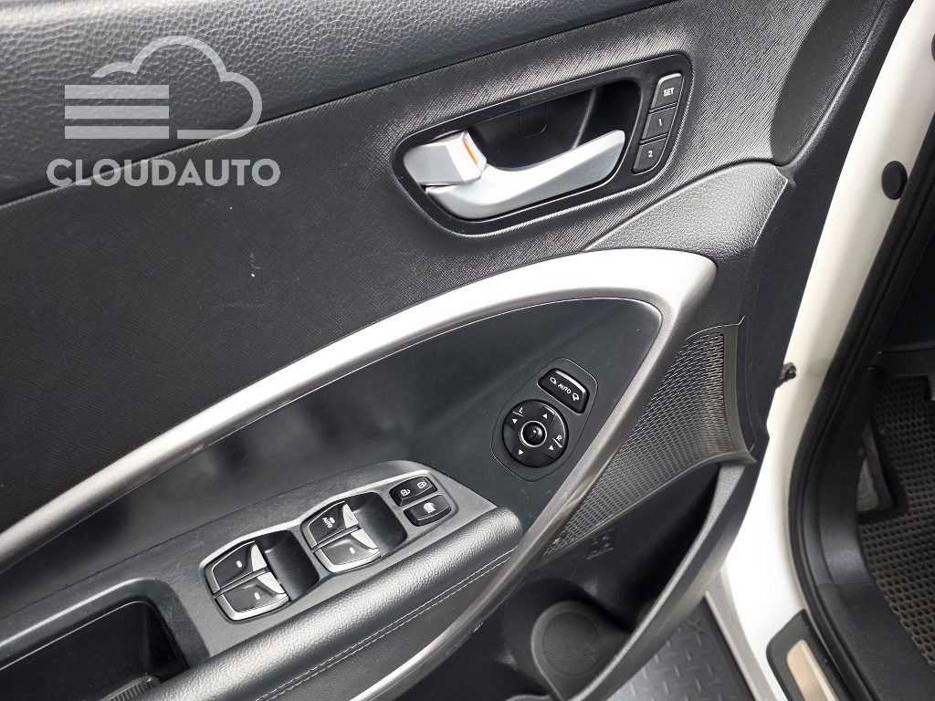 2015 Hyundai Santa Fe Diesel 2.0 2WD Exclusive - Image 18