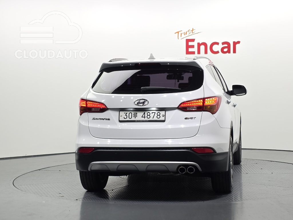 2015 Hyundai Santa Fe Diesel 2.0 2WD Exclusive - Image 4