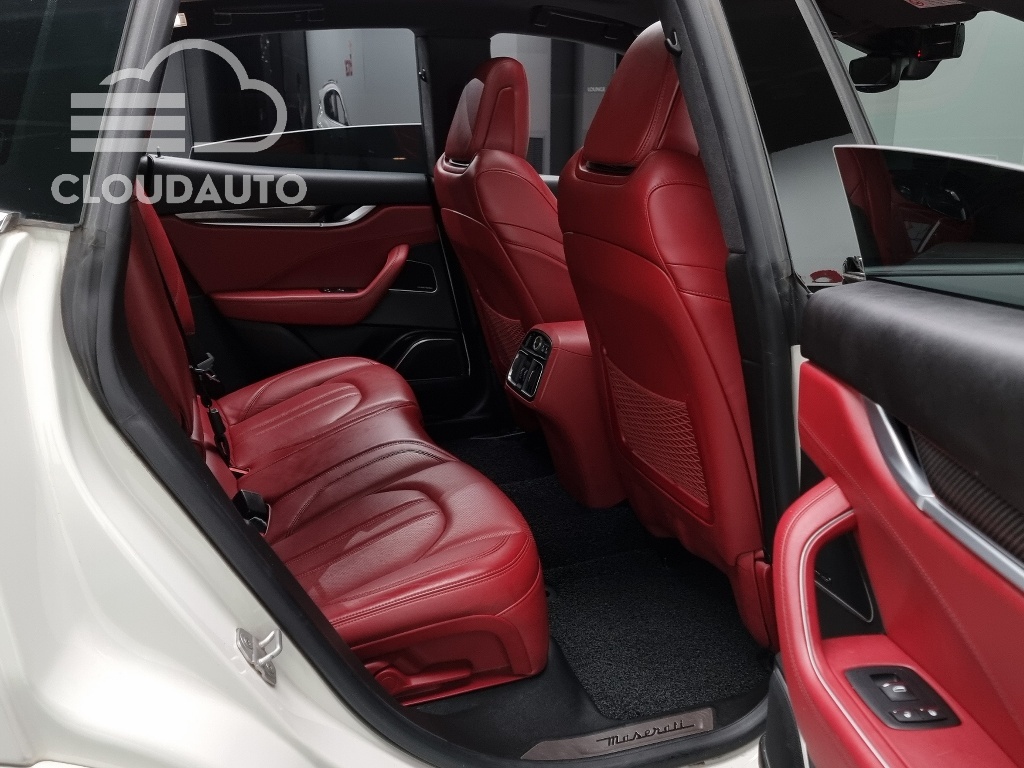 2017 Maserati Levante 3.0 Diesel AWD Sports - Image 11