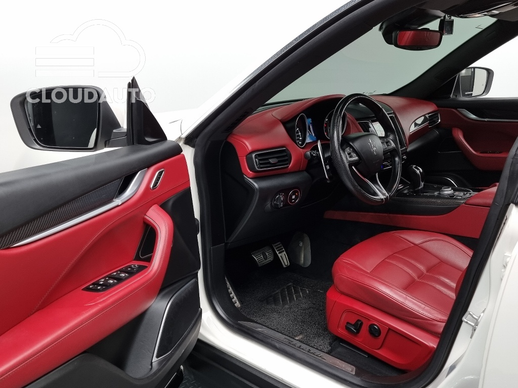 2017 Maserati Levante 3.0 Diesel AWD Sports - Image 12