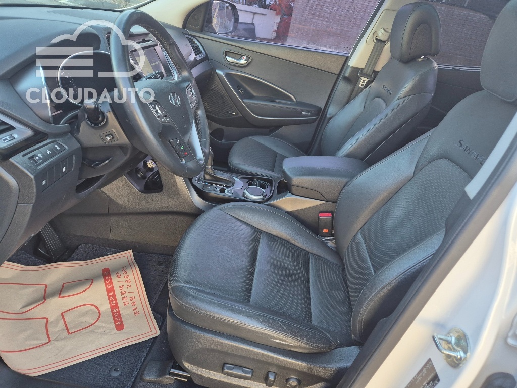 2015 Hyundai Santa Fe Diesel 2.0 2WD Exclusive - Image 12
