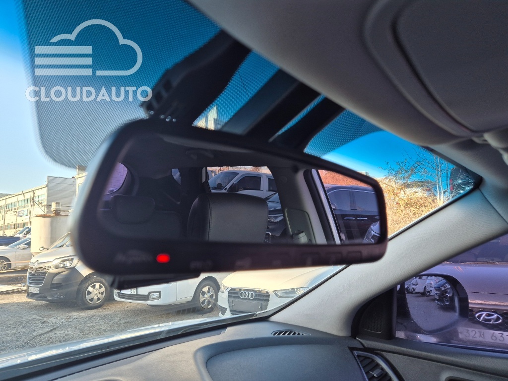 2015 Hyundai Santa Fe Diesel 2.0 2WD Exclusive - Image 16
