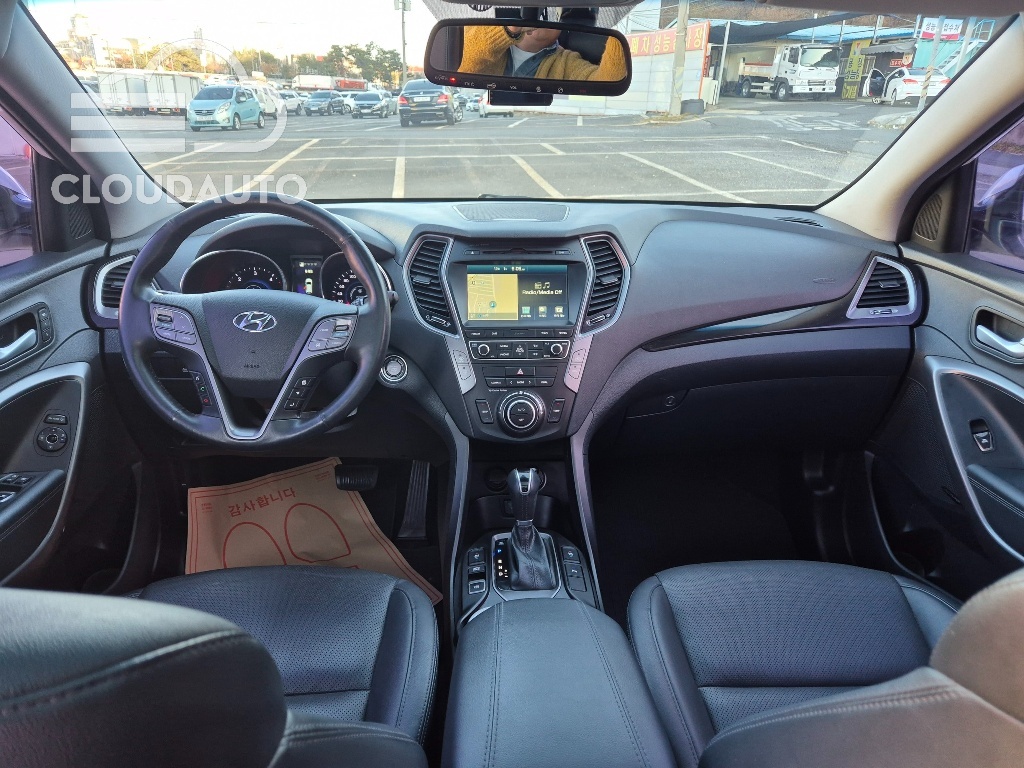 2015 Hyundai Santa Fe Diesel 2.0 2WD Exclusive - Image 7