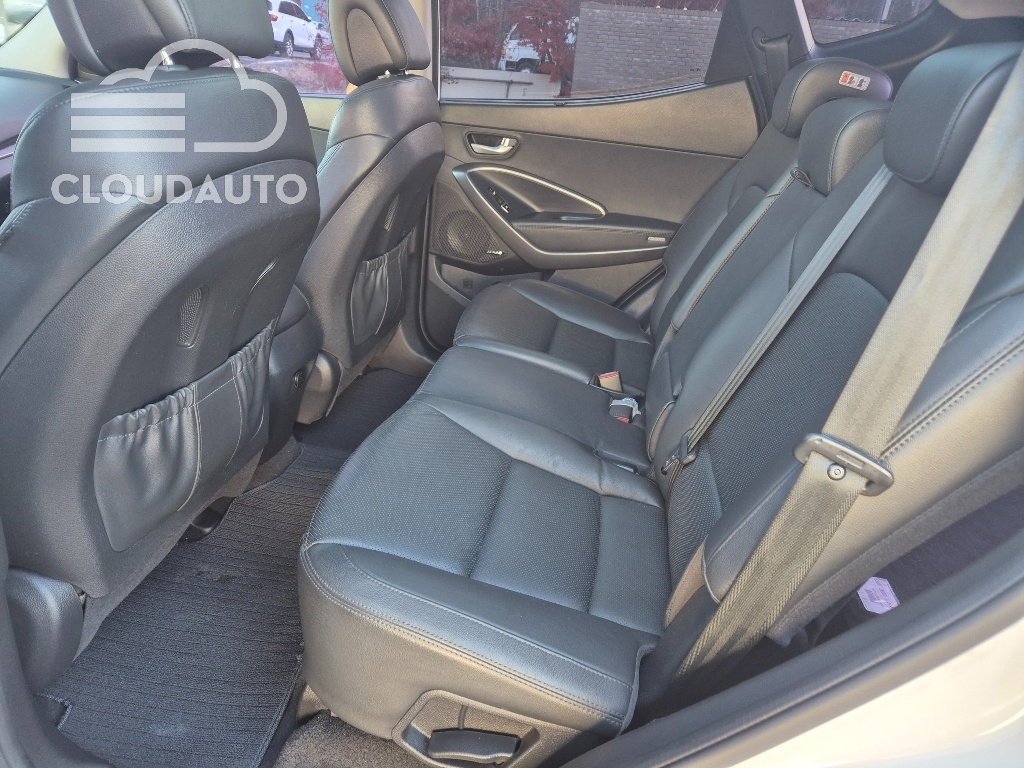 2015 Hyundai Santa Fe Diesel 2.0 2WD Exclusive - Image 10