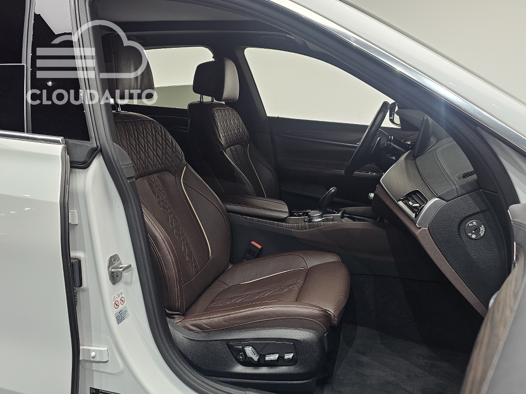 2021 BMW 6 Series GT 620d xDrive M Sport - Image 10