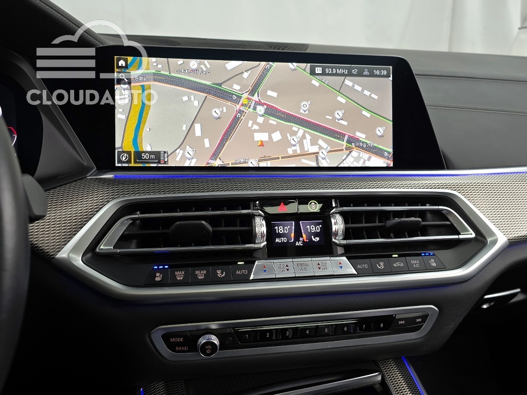 2023 BMW X5 xDrive 40i M Sports - Image 14