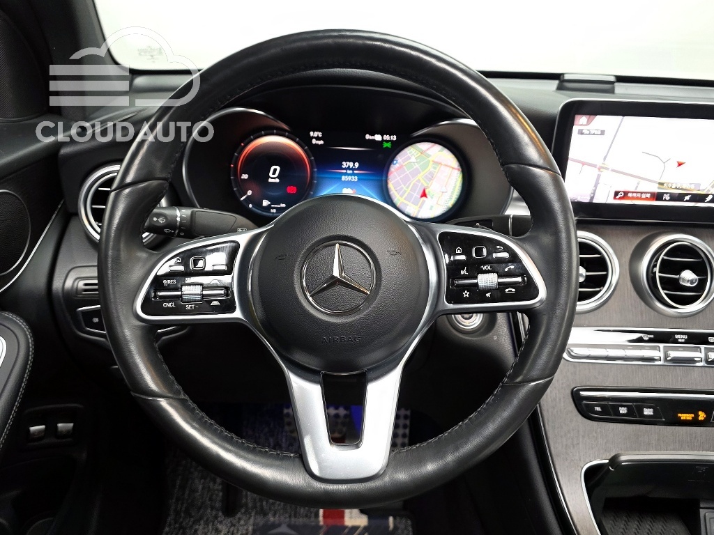 2021 Mercedes-Benz GLC GLC300e 4MATIC Coupe - Image 13