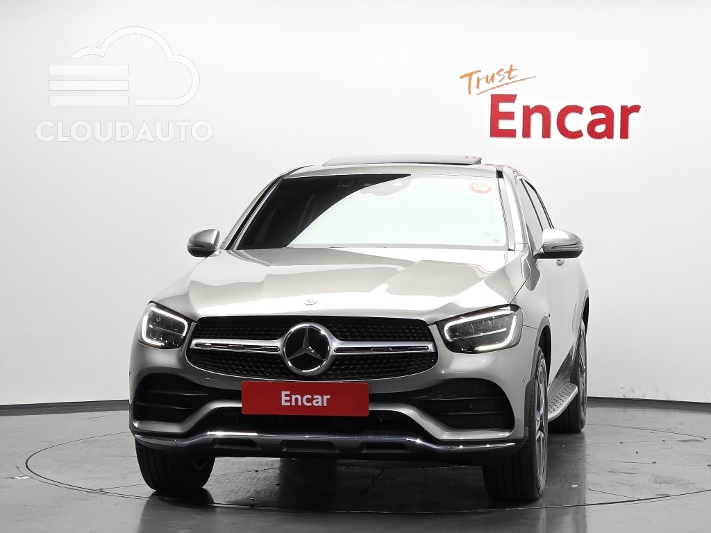 2021 Mercedes-Benz GLC GLC300e 4MATIC Coupe - Image 3