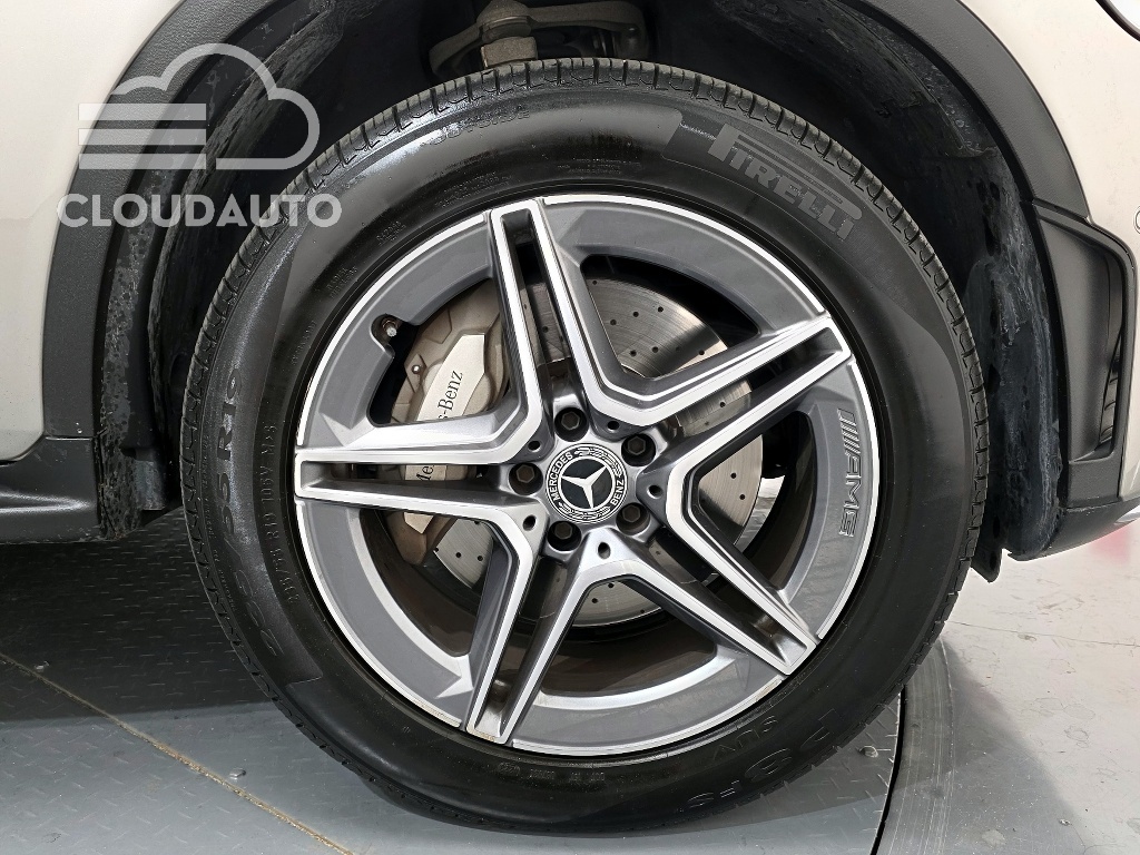 2021 Mercedes-Benz GLC GLC300e 4MATIC Coupe - Image 5