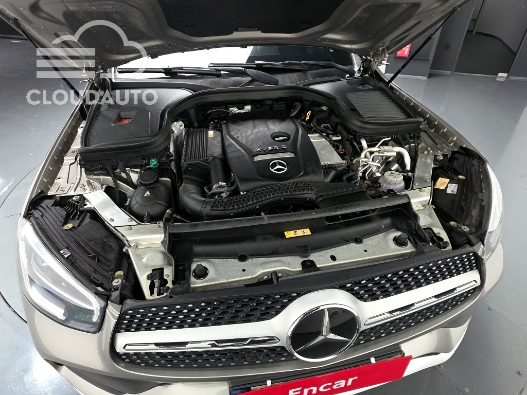 2021 Mercedes-Benz GLC GLC300e 4MATIC Coupe - Image 6