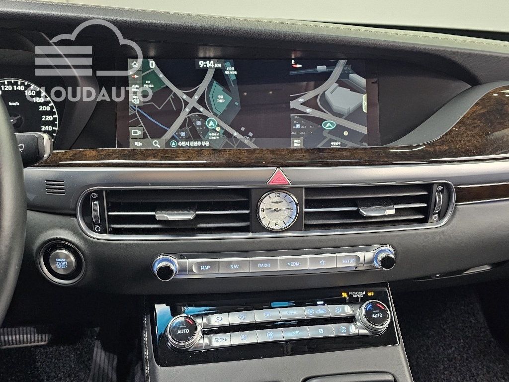 2019 Genesis G90 3.3 T AWD - Image 14