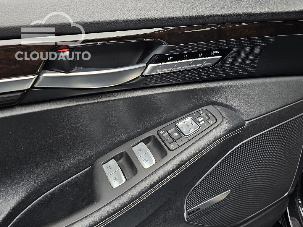 2019 Genesis G90 3.3 T AWD - Image 16