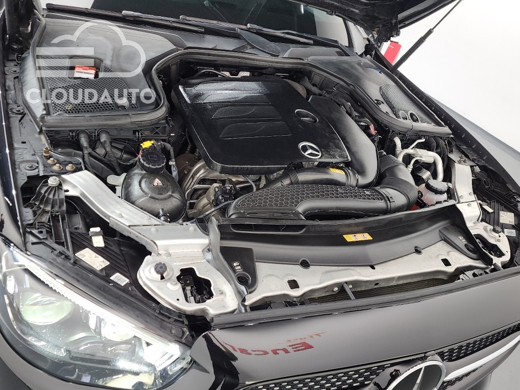2022 Mercedes-Benz E-Class E350 4MATIC AMG Line - Image 6