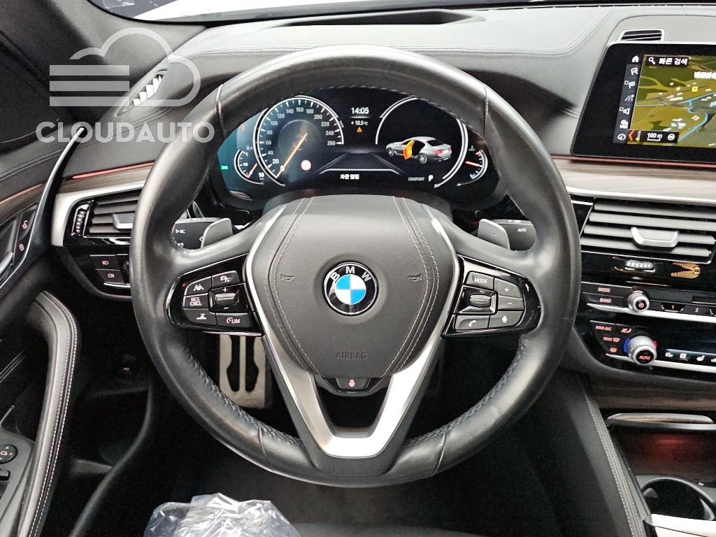 2018 BMW 5 Series 530i xDrive M Sports Plus - Image 13