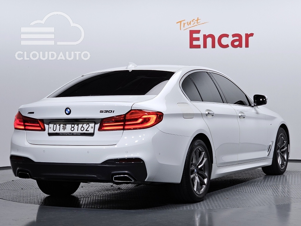 2018 BMW 5 Series 530i xDrive M Sports Plus - Image 2