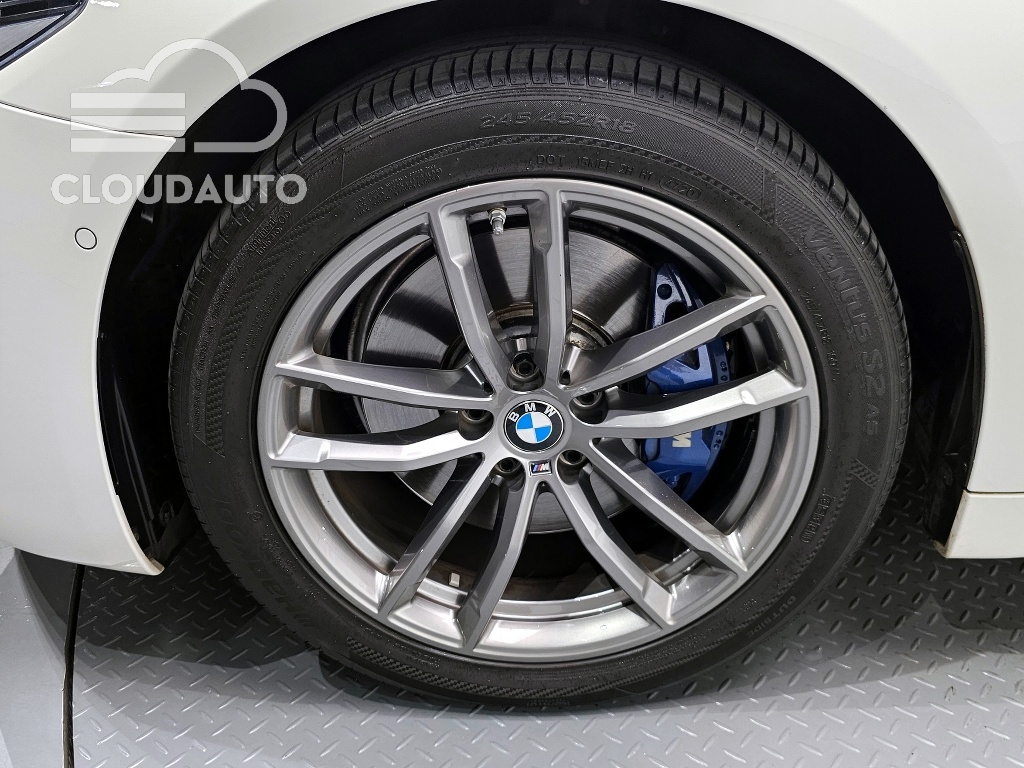 2018 BMW 5 Series 530i xDrive M Sports Plus - Image 5