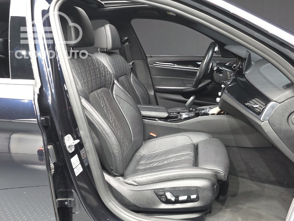 2018 BMW 5 Series 520d xDrive M Sports Plus - Image 5