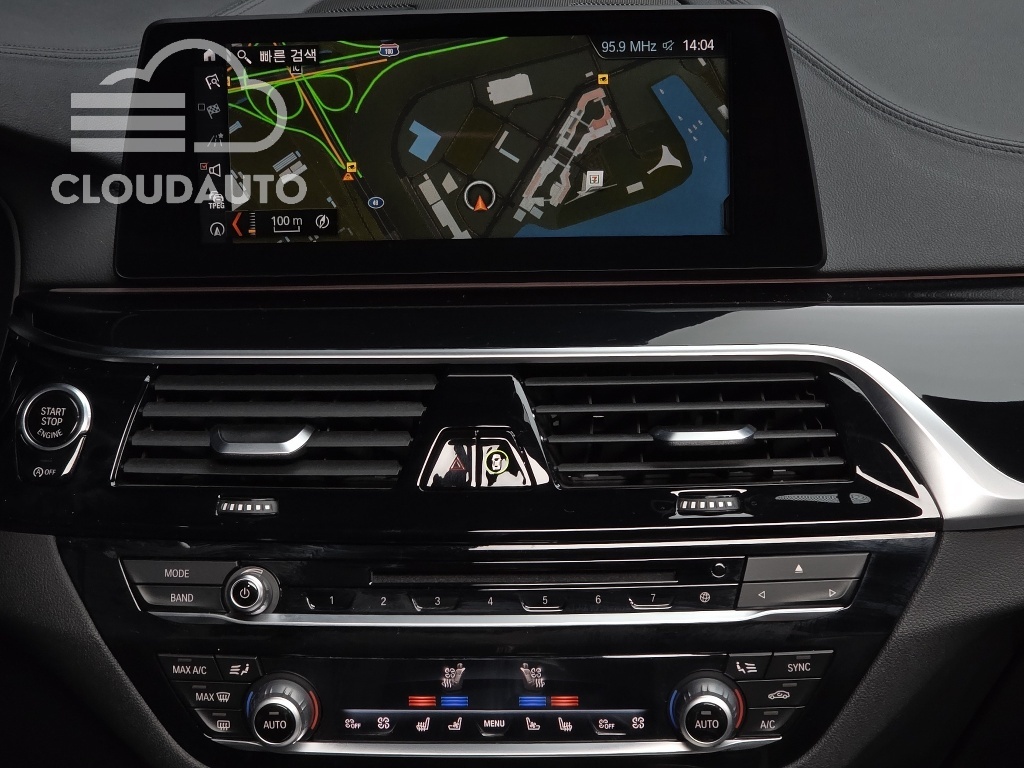 2018 BMW 5 Series 520d xDrive M Sports Plus - Image 8