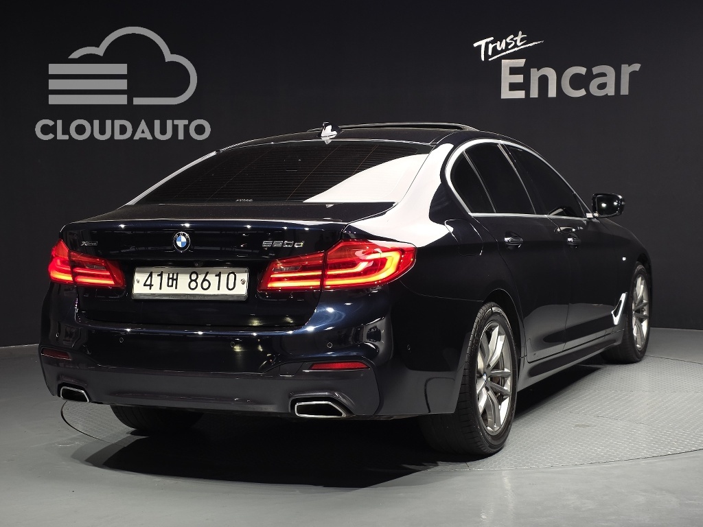 2018 BMW 5 Series 520d xDrive M Sports Plus - Image 2