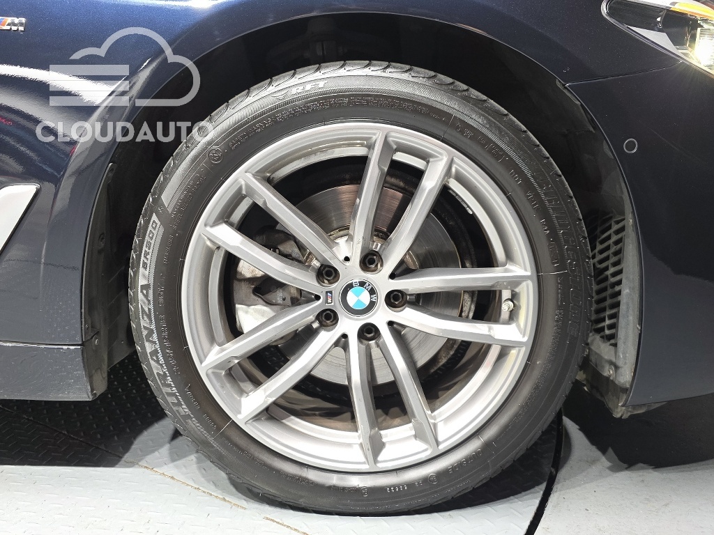 2018 BMW 5 Series 520d xDrive M Sports Plus - Image 15