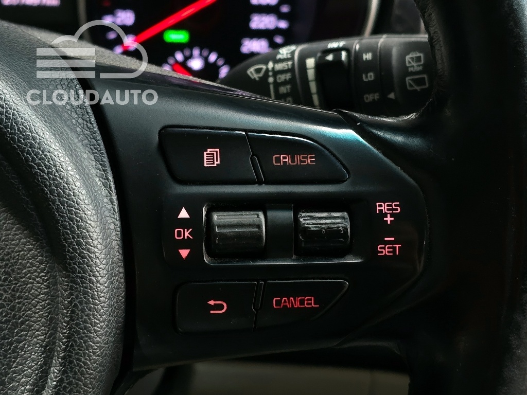 2015 Kia Carnival 9 Prestige - Image 14