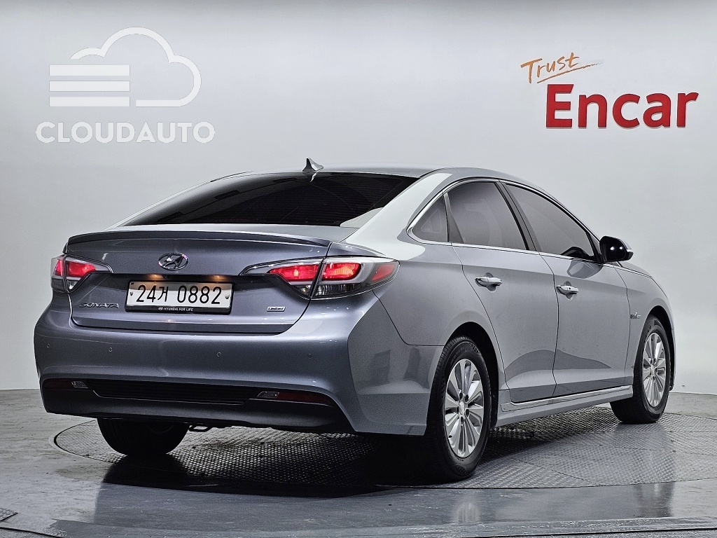 2016 Hyundai Sonata 2.0 HEV - Image 2