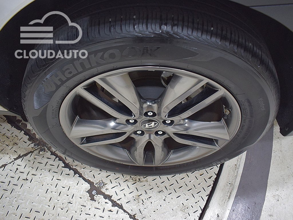 2014 Hyundai Santa Fe Diesel 2.0 2WD Exclusive - Image 5