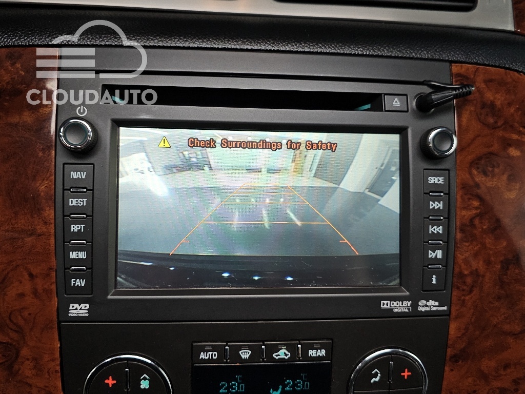 2013 Chevrolet Suburban 5.3 - Image 15