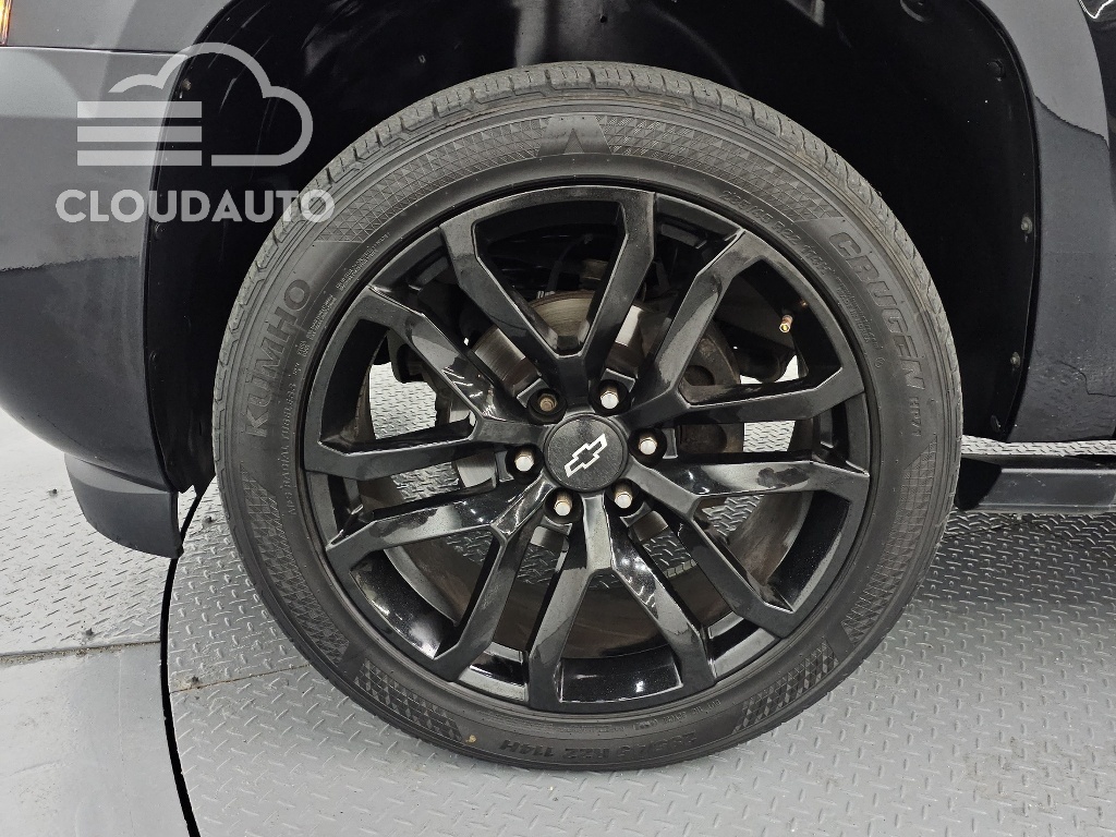 2013 Chevrolet Suburban 5.3 - Image 5