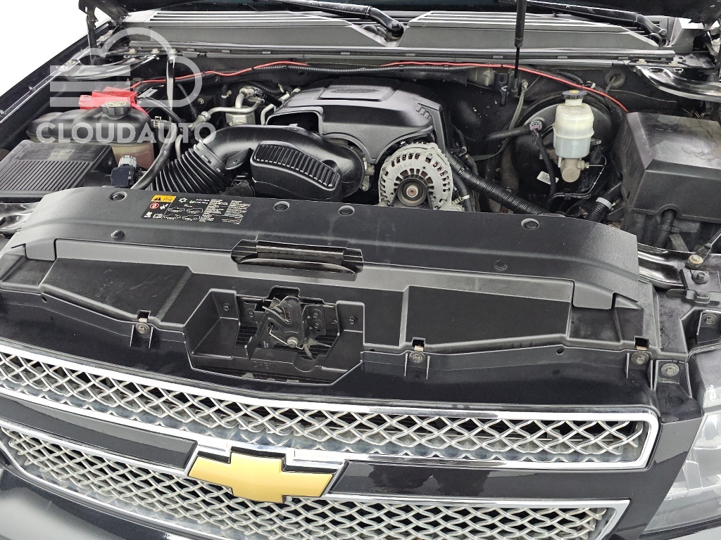 2013 Chevrolet Suburban 5.3 - Image 6