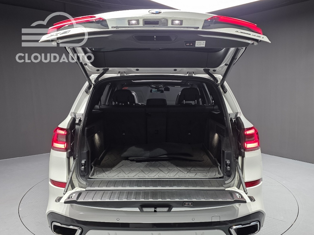 2022 BMW X5 xDrive 40i M Sports - Image 20