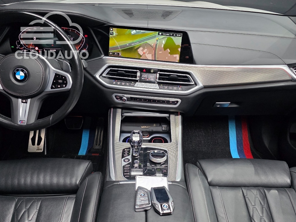 2022 BMW X5 xDrive 40i M Sports - Image 7